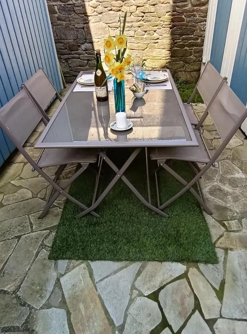 Le Petit Chalet Bleu Cancale
